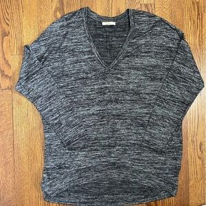 Joan Vass Studio Ladies V Neck Long Sleeve Tunic Style Top Black/Gray Size Large